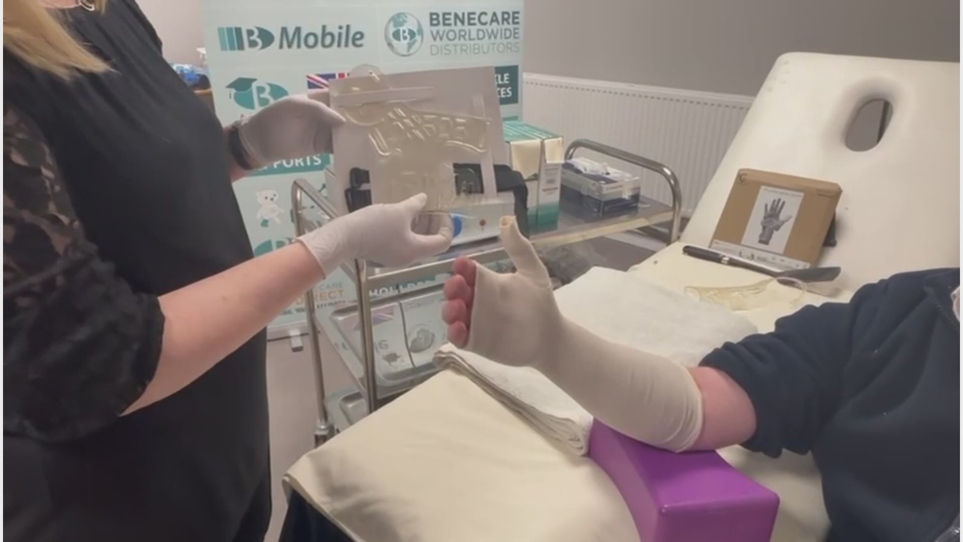 Load video: How To Apply A Benecare Mithril splint