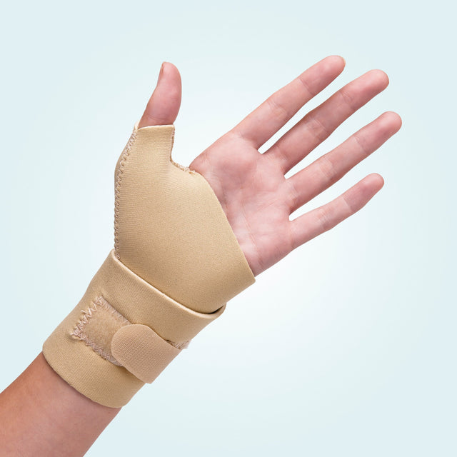 The Benecare Neowrap Wrist/Thumb Wrap holds the thumb lightly in abduction and stabilises the wrist with a double wrist wrap in in Neoprene.